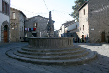 Viterbo Città d'Arte - Fontana del Piano