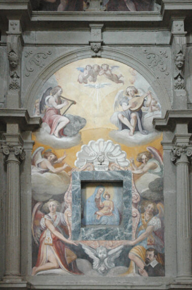 Cappella Angelini-Mosti. Terza cappella parete destra.
