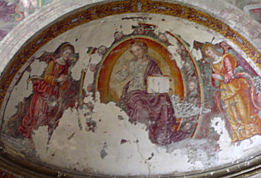 Angeli reggi cartiglio, Natività. Particolare, Cappella parete sinistra, navata sinistra.