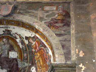 Cristo Benedicente tra angeli. Particolare, Cappella parete sinistra, navata sinistra.